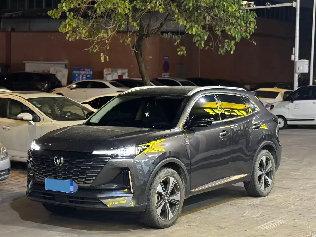 2022 ChangAn Oshan X7 Plus 1.5T 188HP L4 7DCT,autocango,china used car exporter,china ev exporter,chinese used car exporter,chinese used ev exporter