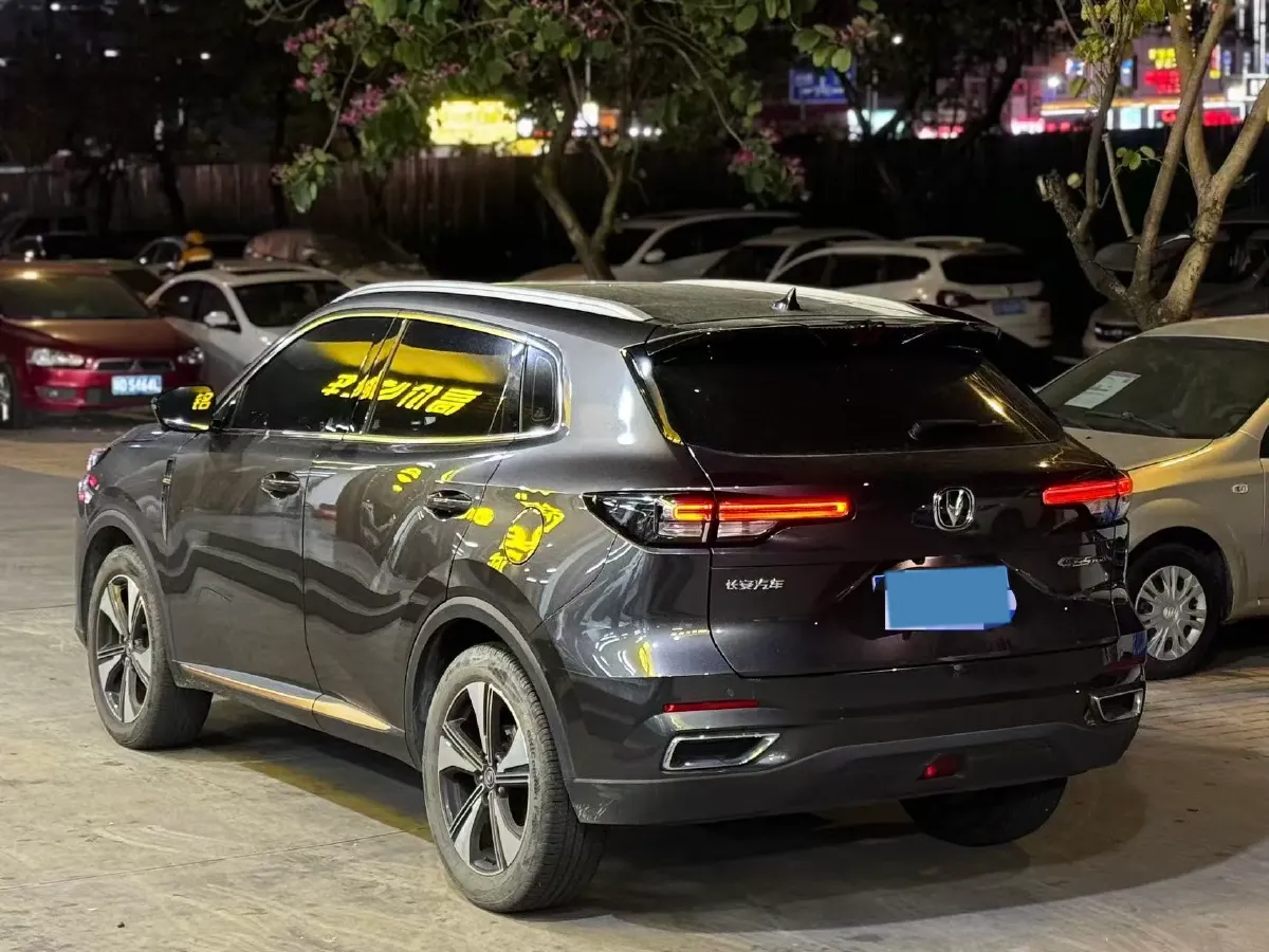 2022 ChangAn Oshan X7 Plus 1.5T 188HP L4 7DCT,autocango,china used car exporter,china ev exporter,chinese used car exporter,chinese used ev exporter