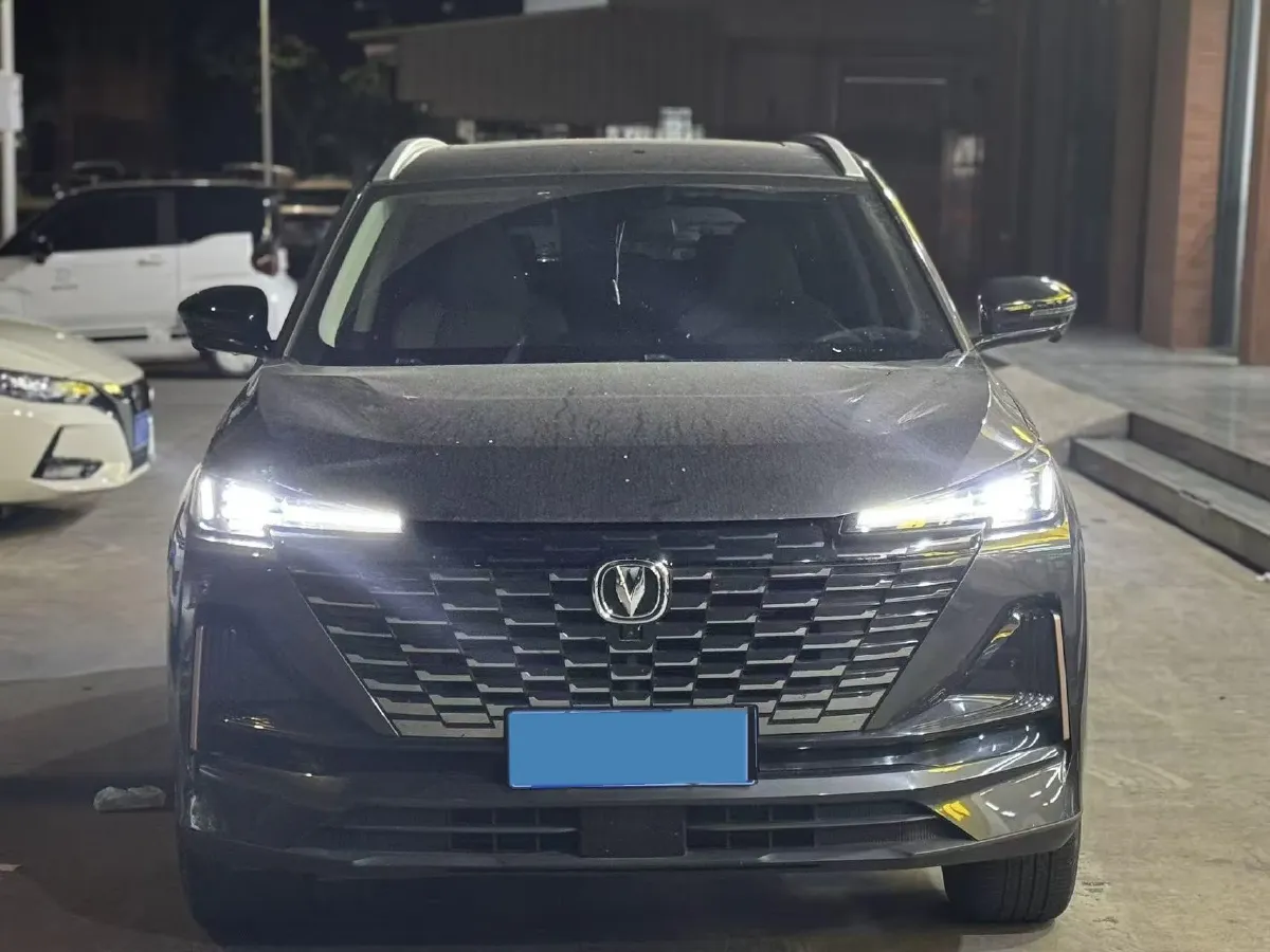 2022 ChangAn Oshan X7 Plus 1.5T 188HP L4 7DCT,autocango,china used car exporter,china ev exporter,chinese used car exporter,chinese used ev exporter