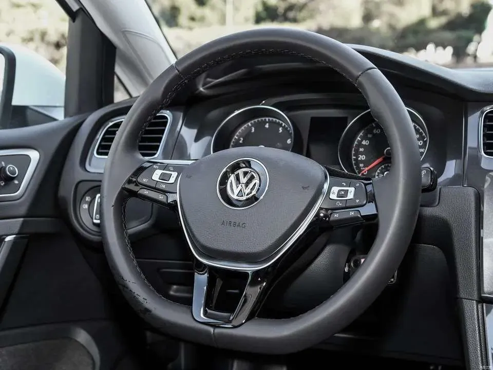 2018 Volkswagen Golf 1.4T 131HP L4 7DCT,autocango,china used car exporter,china ev exporter,chinese used car exporter,chinese used ev exporter