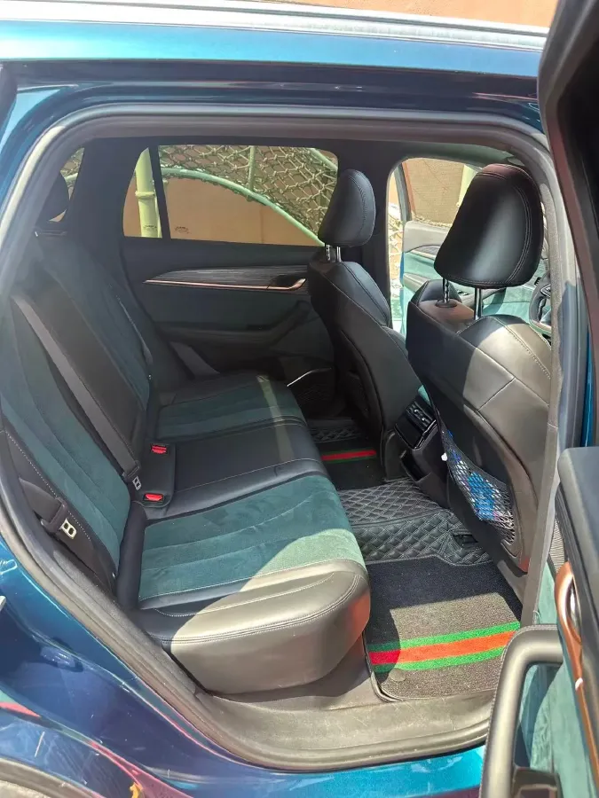 2021 Geely Monjaro 2.0T 238HP L4 8AT,autocango,china used car exporter,china ev exporter,chinese used car exporter,chinese used ev exporter