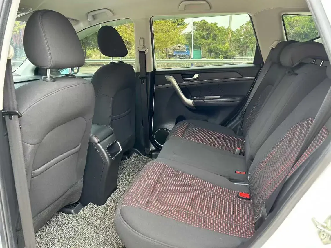 2017 Haval M6 1.5T 150HP L4 6MT,autocango,china used car exporter,china ev exporter,chinese used car exporter,chinese used ev exporter