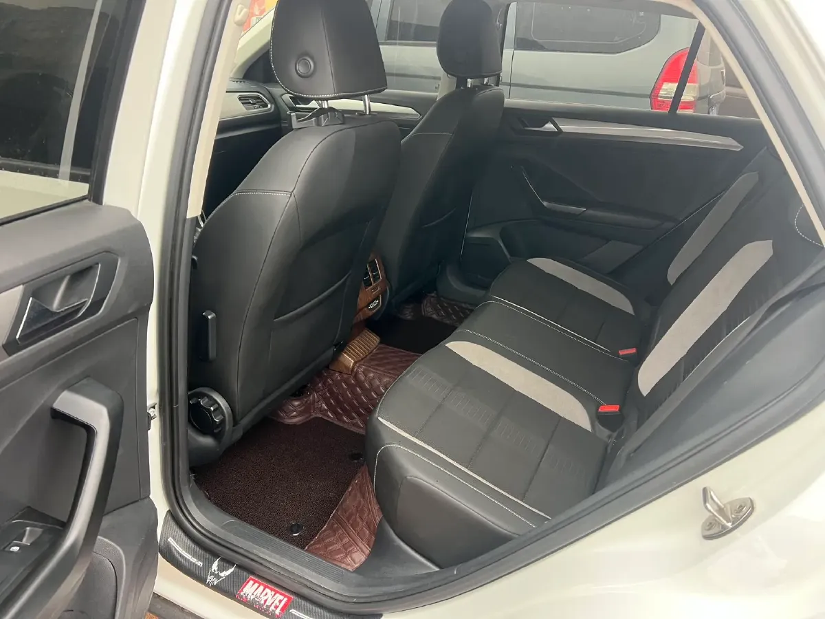 2019 Volkswagen T-Roc 1.4T 131HP L4 7DCT,autocango,china used car exporter,china ev exporter,chinese used car exporter,chinese used ev exporter