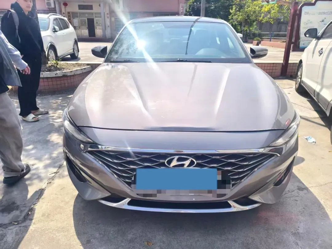 2019 Hyundai La Festa 1.6T 204HP L4 7DCT,autocango,china used car exporter,china ev exporter,chinese used car exporter,chinese used ev exporter