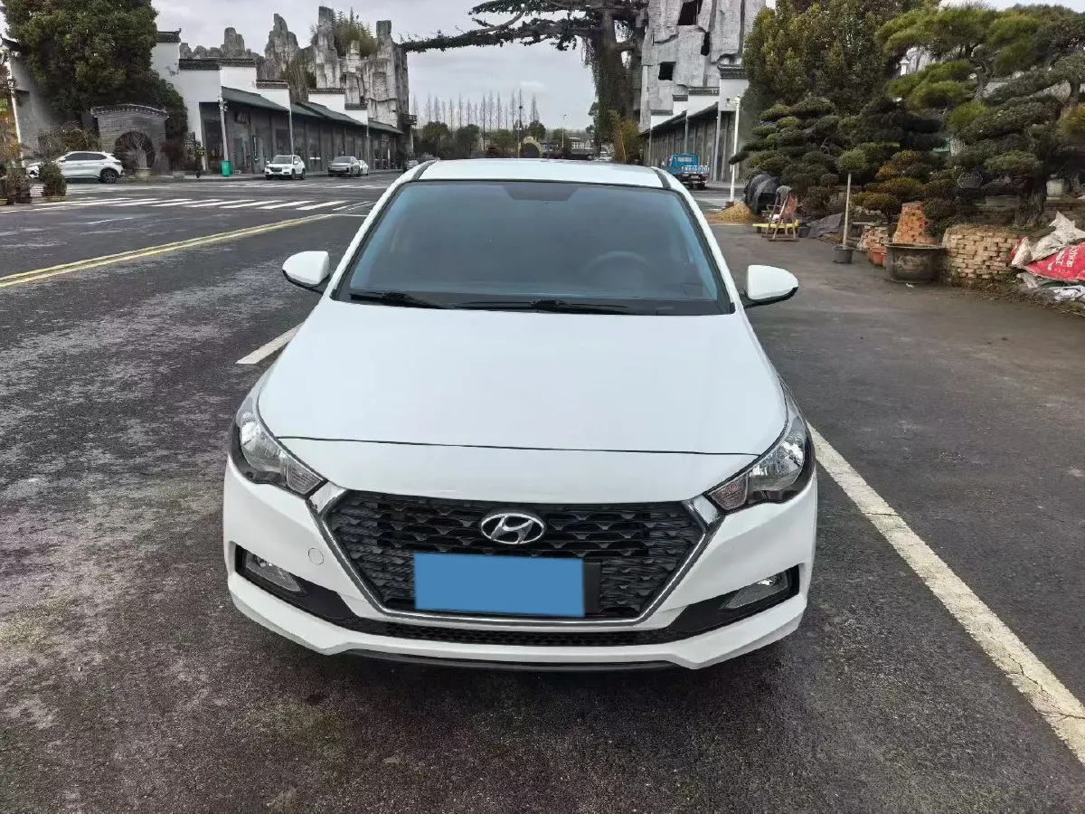 2017 Hyundai Verna RV 1.4L 100HP L4 6AT,autocango,china used car exporter,china ev exporter,chinese used car exporter,chinese used ev exporter