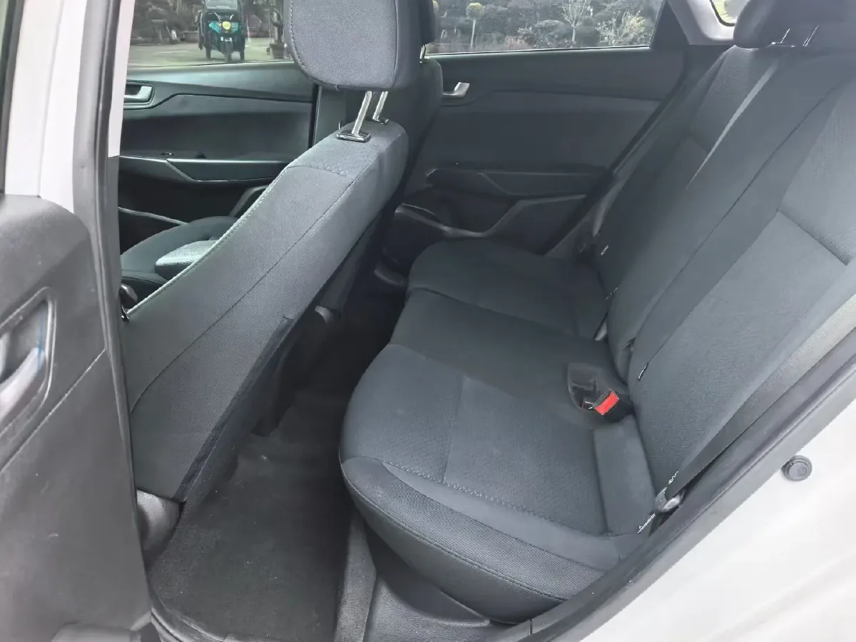 2017 Hyundai Verna RV 1.4L 100HP L4 6AT,autocango,china used car exporter,china ev exporter,chinese used car exporter,chinese used ev exporter