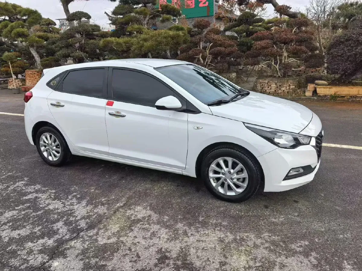 2017 Hyundai Verna RV 1.4L 100HP L4 6AT,autocango,china used car exporter,china ev exporter,chinese used car exporter,chinese used ev exporter