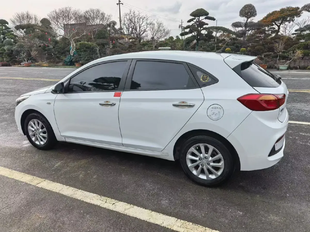 2017 Hyundai Verna RV 1.4L 100HP L4 6AT,autocango,china used car exporter,china ev exporter,chinese used car exporter,chinese used ev exporter