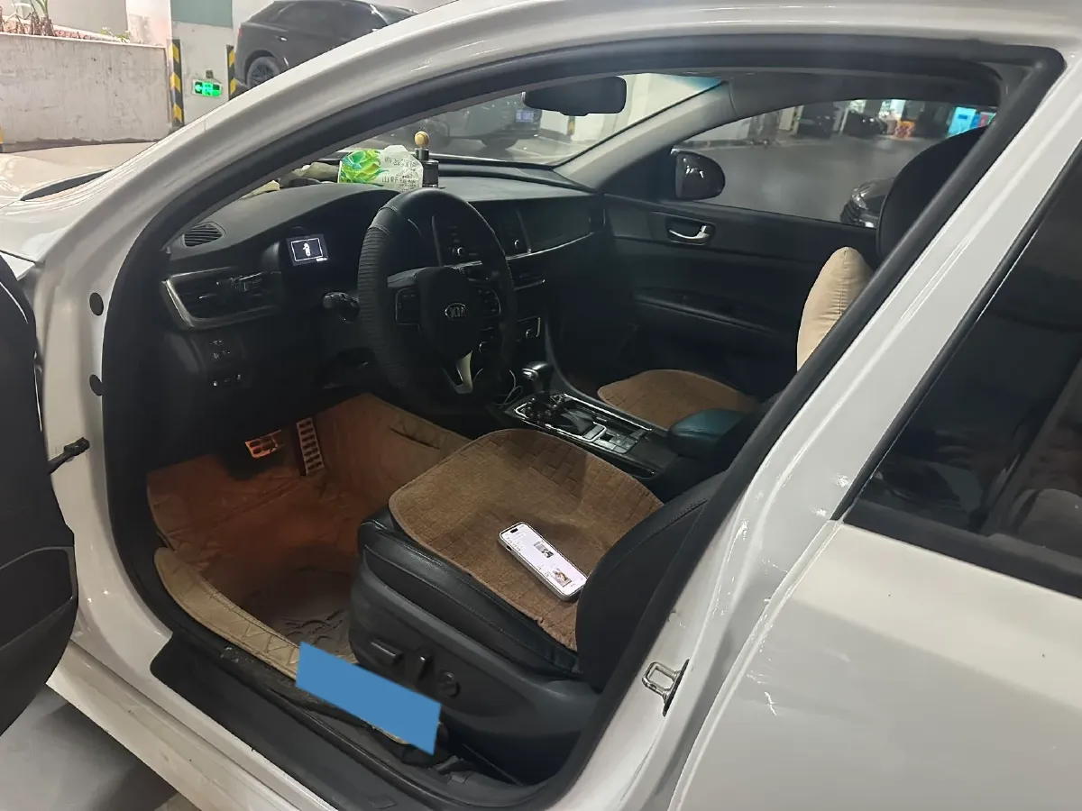 2017 Kia K5 2.0L 161HP L4 6AT,autocango,china used car exporter,china ev exporter,chinese used car exporter,chinese used ev exporter