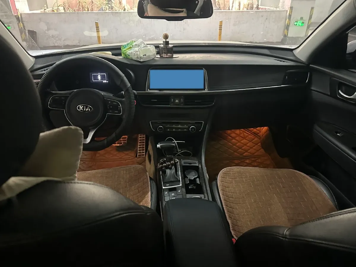 2017 Kia K5 2.0L 161HP L4 6AT,autocango,china used car exporter,china ev exporter,chinese used car exporter,chinese used ev exporter