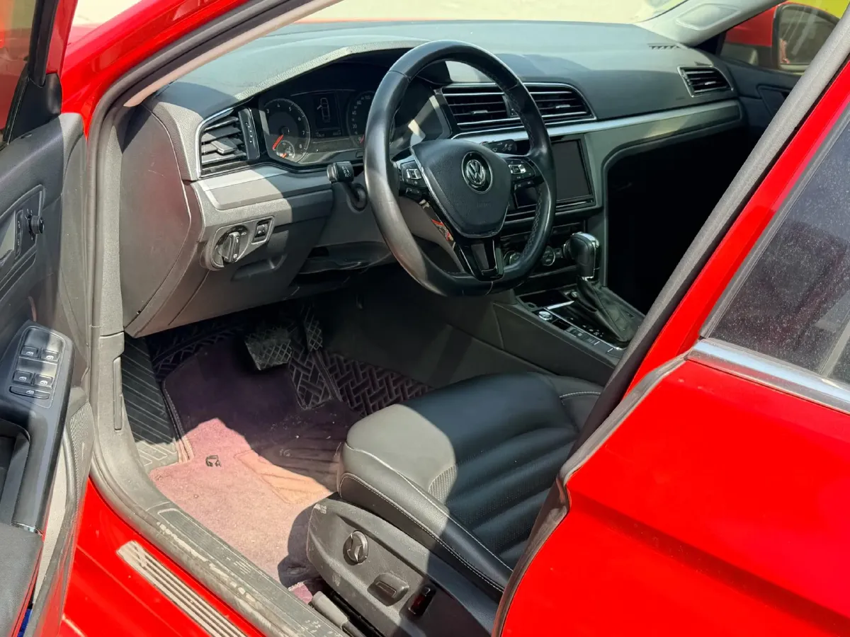 2019 Volkswagen Passat 1.4T 150HP L4 7DCT,autocango,china used car exporter,china ev exporter,chinese used car exporter,chinese used ev exporter