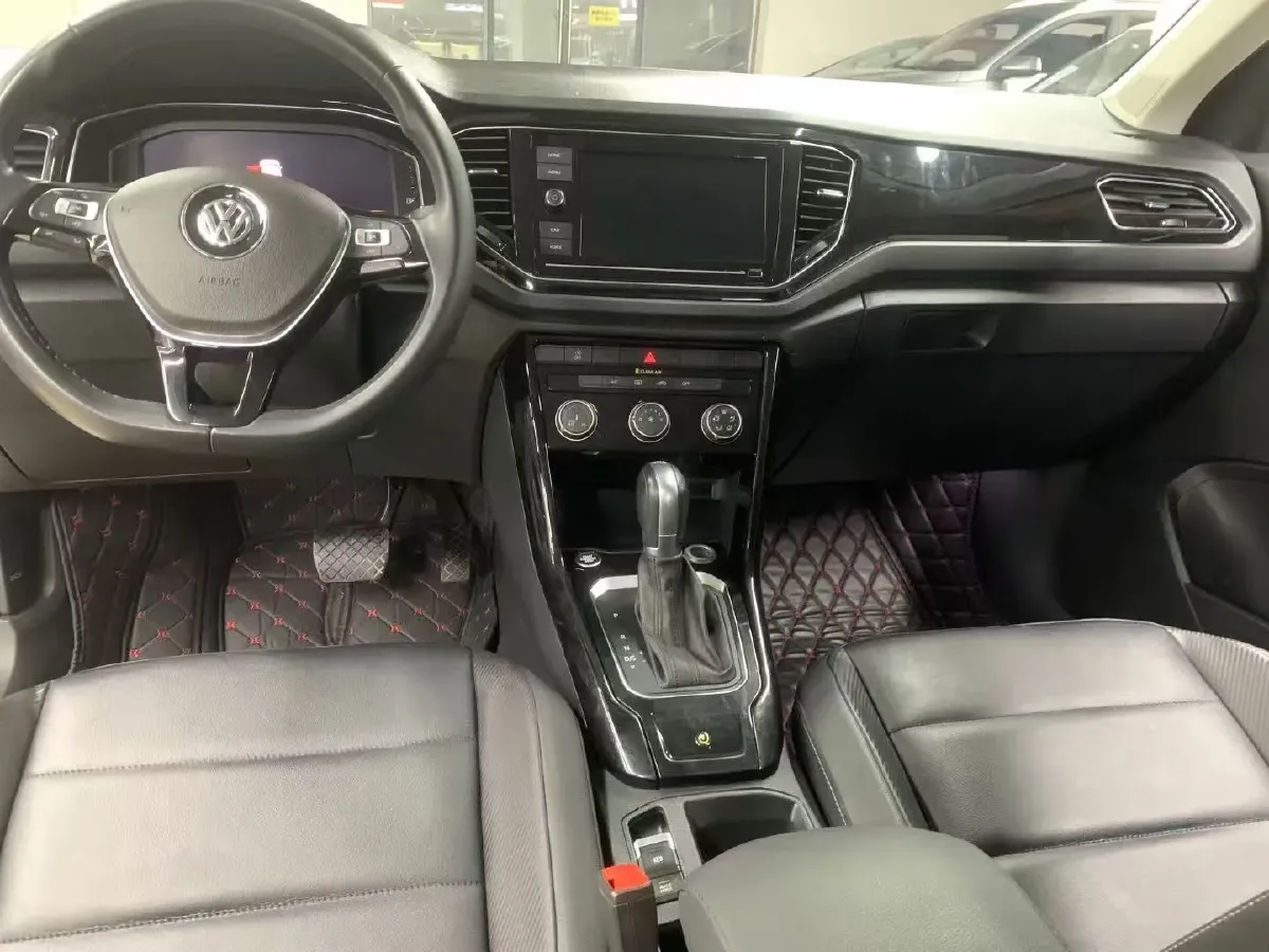 2020 Volkswagen T-Roc 1.4T 150HP L4 7DCT,autocango,china used car exporter,china ev exporter,chinese used car exporter,chinese used ev exporter