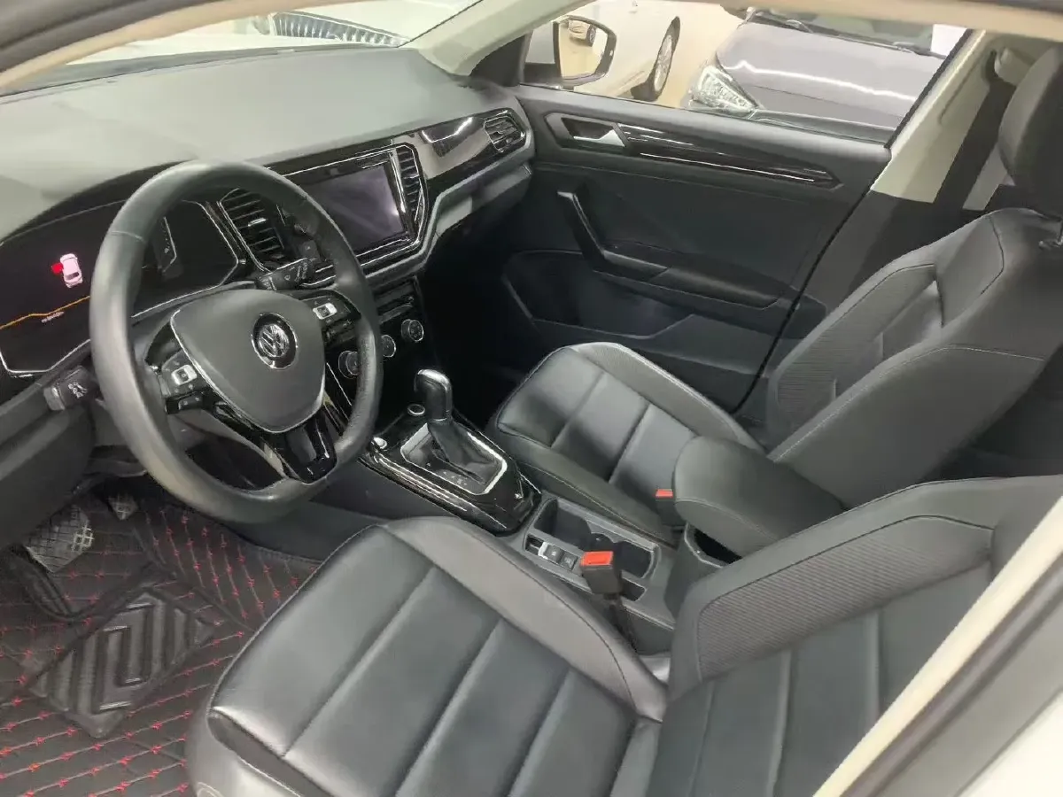 2020 Volkswagen T-Roc 1.4T 150HP L4 7DCT,autocango,china used car exporter,china ev exporter,chinese used car exporter,chinese used ev exporter