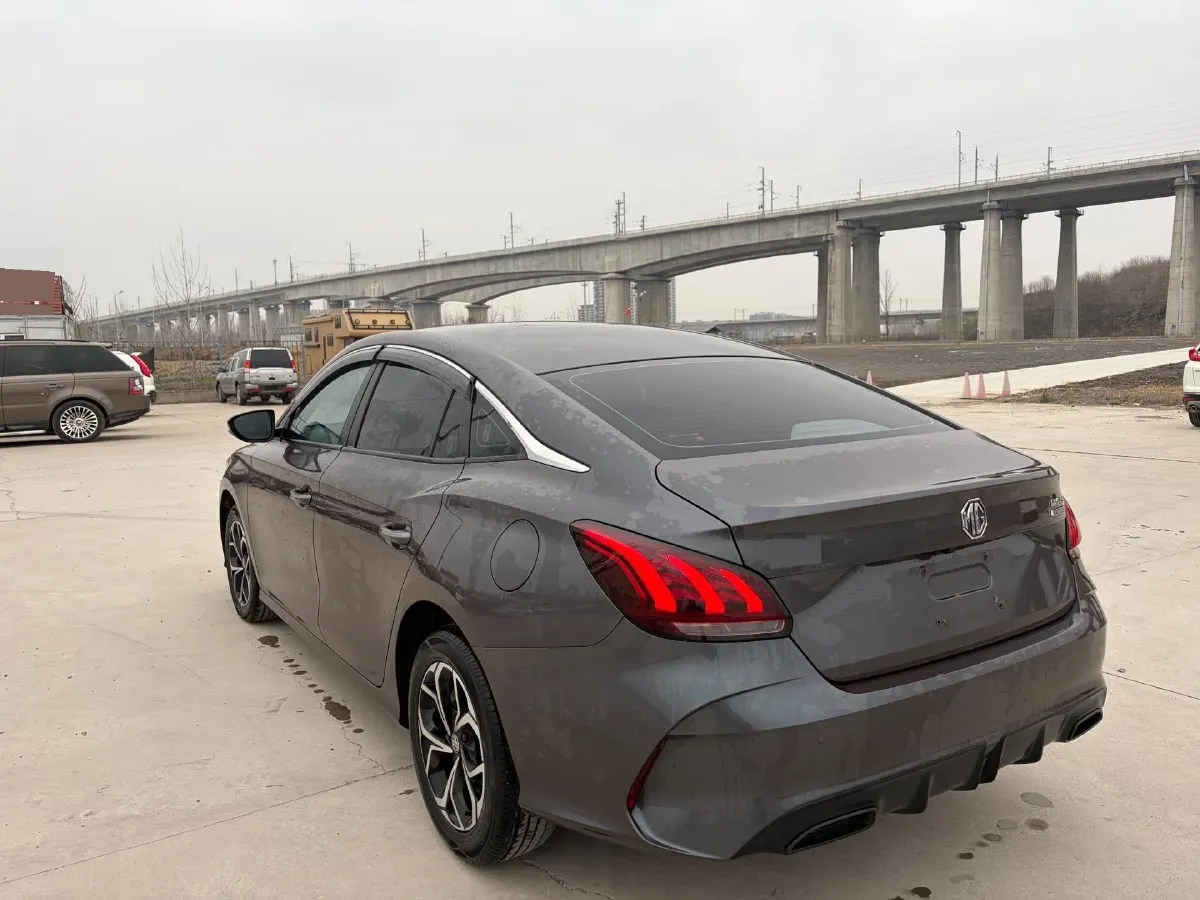 2023 MG 5 1.5L 129HP L4 5MT,autocango,china used car exporter,china ev exporter,chinese used car exporter,chinese used ev exporter