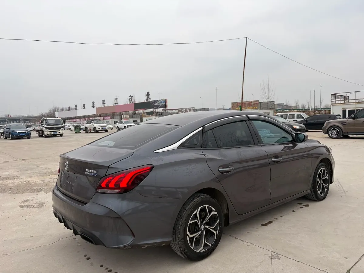 2023 MG 5 1.5L 129HP L4 5MT,autocango,china used car exporter,china ev exporter,chinese used car exporter,chinese used ev exporter