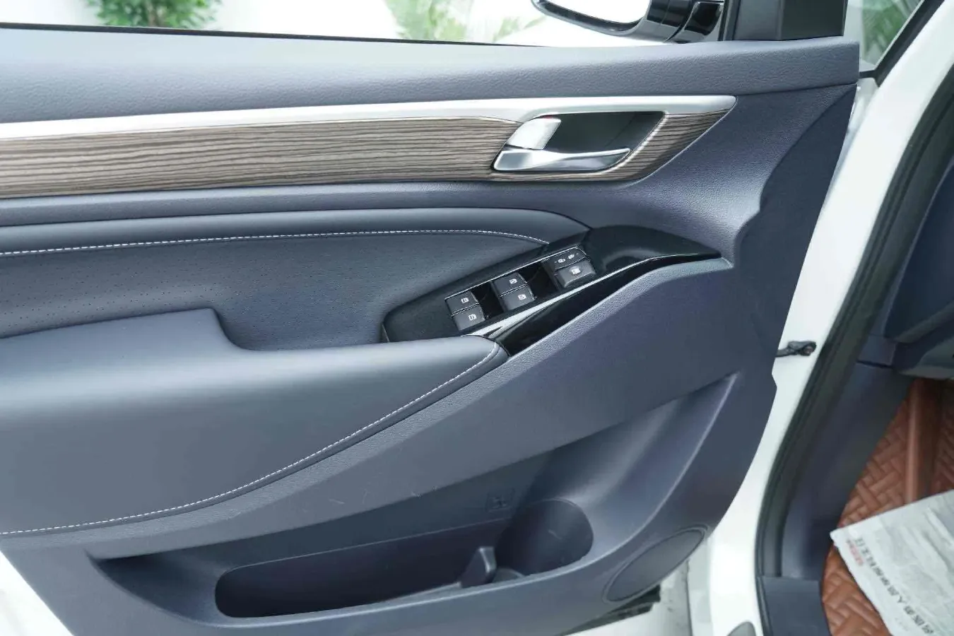 2021 GAC Trumpchi M8 2.0T 252HP L4 8AT,autocango,china used car exporter,china ev exporter,chinese used car exporter,chinese used ev exporter