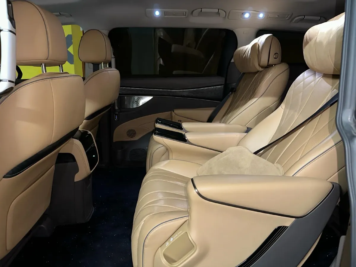 2022 HongQi HS7 3.0T 337HP V6 8AT,autocango,china used car exporter,china ev exporter,chinese used car exporter,chinese used ev exporter