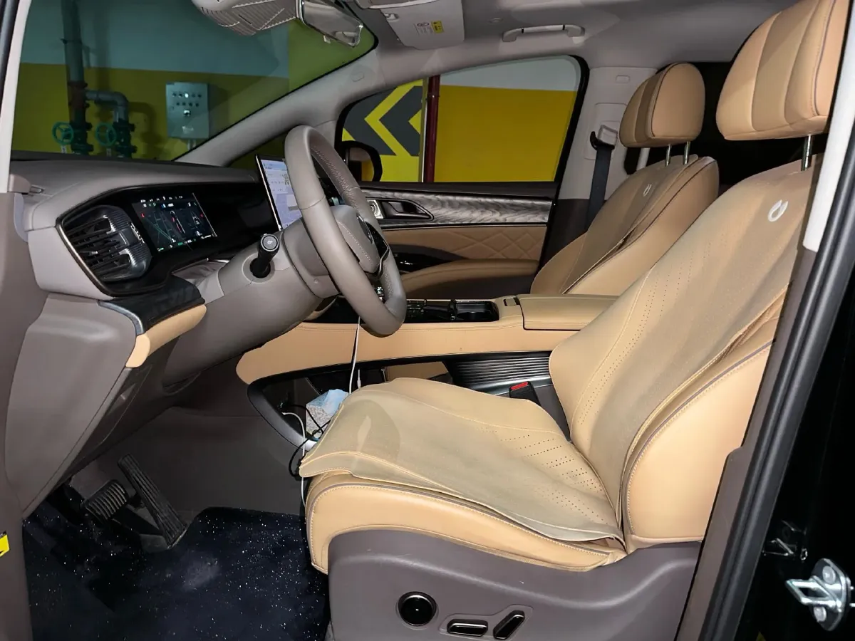 2022 HongQi HS7 3.0T 337HP V6 8AT,autocango,china used car exporter,china ev exporter,chinese used car exporter,chinese used ev exporter