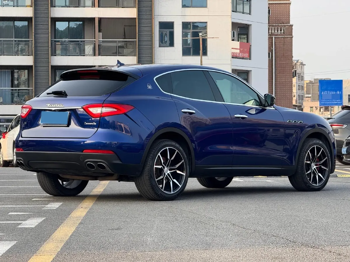 2018 Maserati Levante 3.0T 350HP V6 8AT,autocango,china used car exporter,china ev exporter,chinese used car exporter,chinese used ev exporter