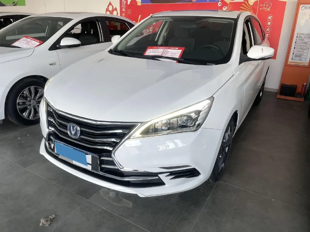 2019 ChangAn Eado DT 1.6L 125HP L4 5MT,autocango,china used car exporter,china ev exporter,chinese used car exporter,chinese used ev exporter