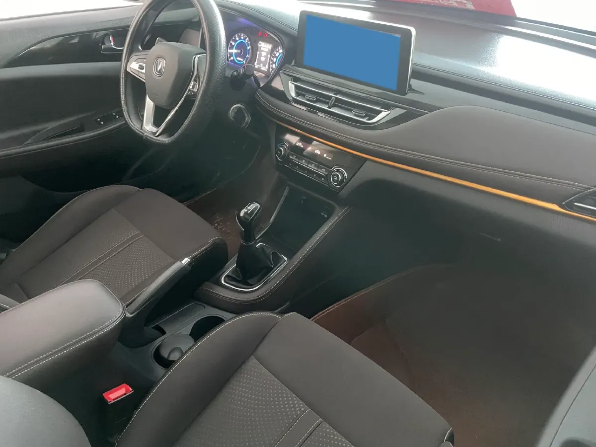 2019 ChangAn Eado DT 1.6L 125HP L4 5MT,autocango,china used car exporter,china ev exporter,chinese used car exporter,chinese used ev exporter