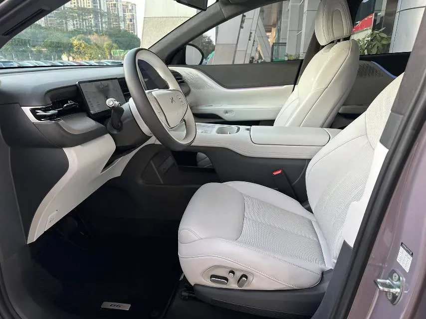 2025 Xpeng G6 BEV 68.5KWH,autocango,china used car exporter,china ev exporter,chinese used car exporter,chinese used ev exporter