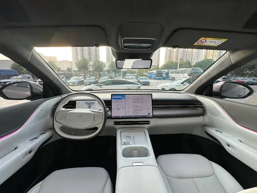 2025 Xpeng G6 BEV 68.5KWH,autocango,china used car exporter,china ev exporter,chinese used car exporter,chinese used ev exporter