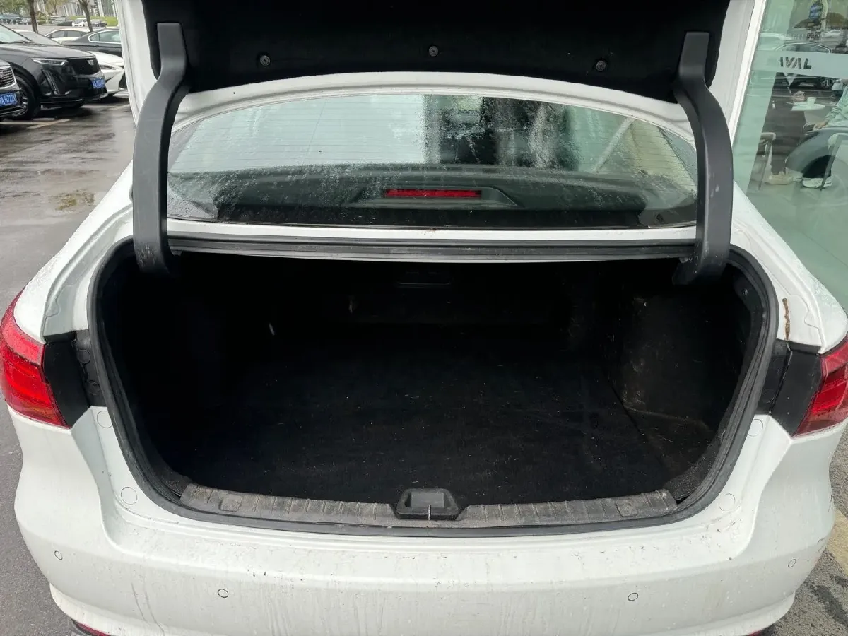 2021 ChangAn Raeton CC 1.5T 180HP L4 7DCT,autocango,china used car exporter,china ev exporter,chinese used car exporter,chinese used ev exporter