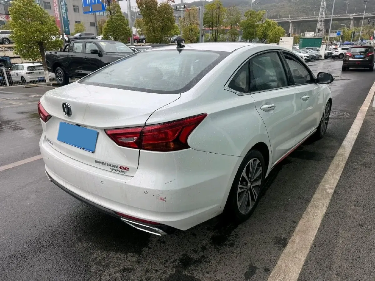 2021 ChangAn Raeton CC 1.5T 180HP L4 7DCT,autocango,china used car exporter,china ev exporter,chinese used car exporter,chinese used ev exporter