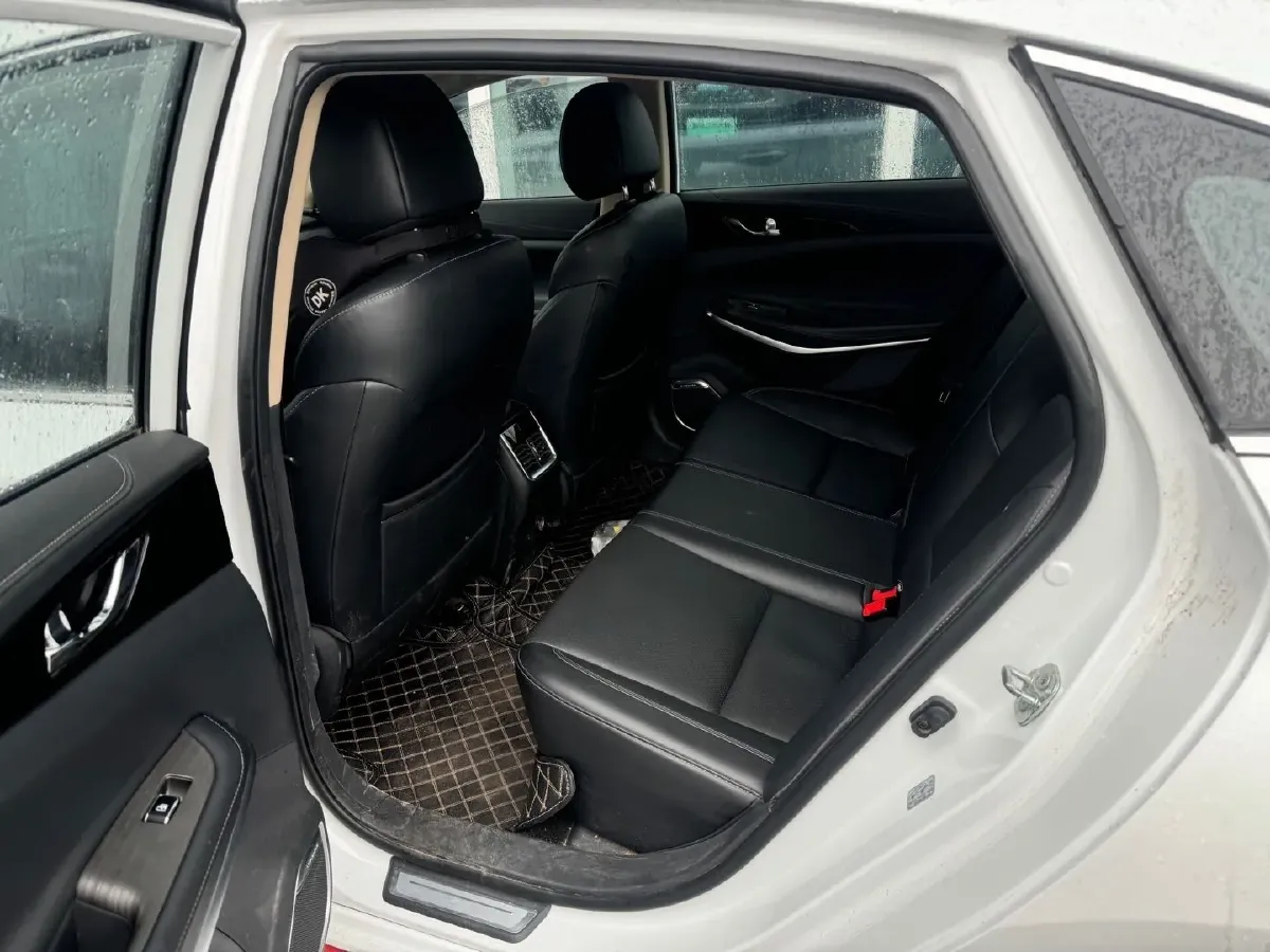 2021 ChangAn Raeton CC 1.5T 180HP L4 7DCT,autocango,china used car exporter,china ev exporter,chinese used car exporter,chinese used ev exporter