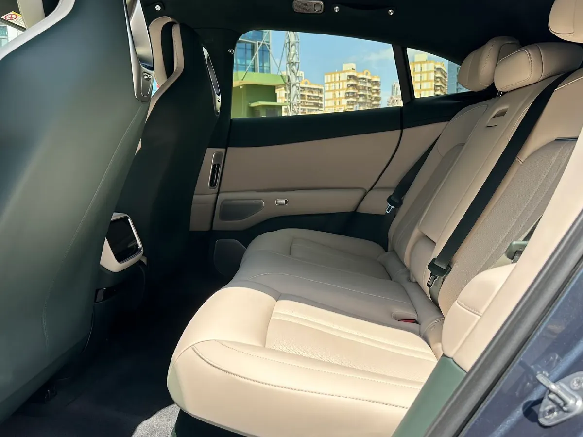 2025 MI YU7 BEV 101.7KWH,autocango,china used car exporter,china ev exporter,chinese used car exporter,chinese used ev exporter