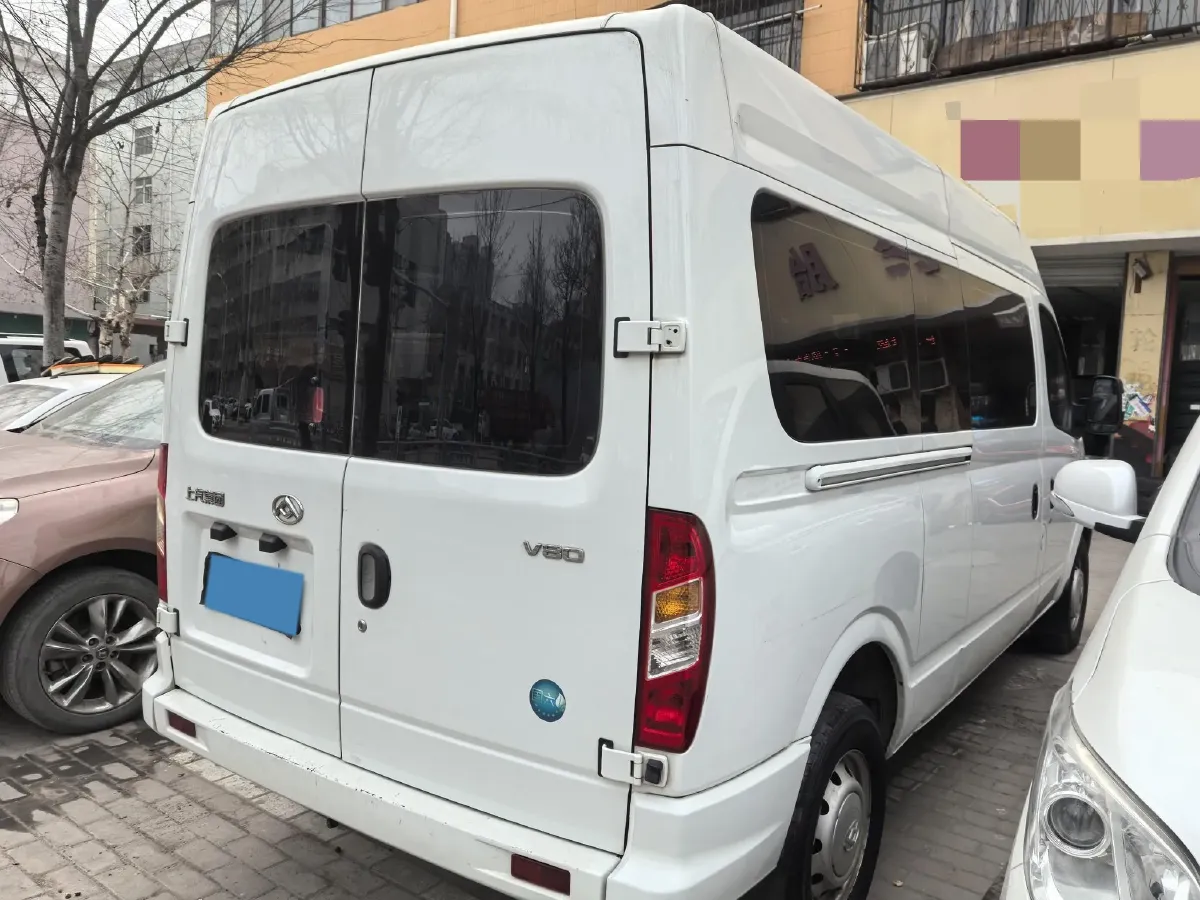 2023 MAXUS XinTu V80 2.0T 127HP L4 6MT,autocango,china used car exporter,china ev exporter,chinese used car exporter,chinese used ev exporter