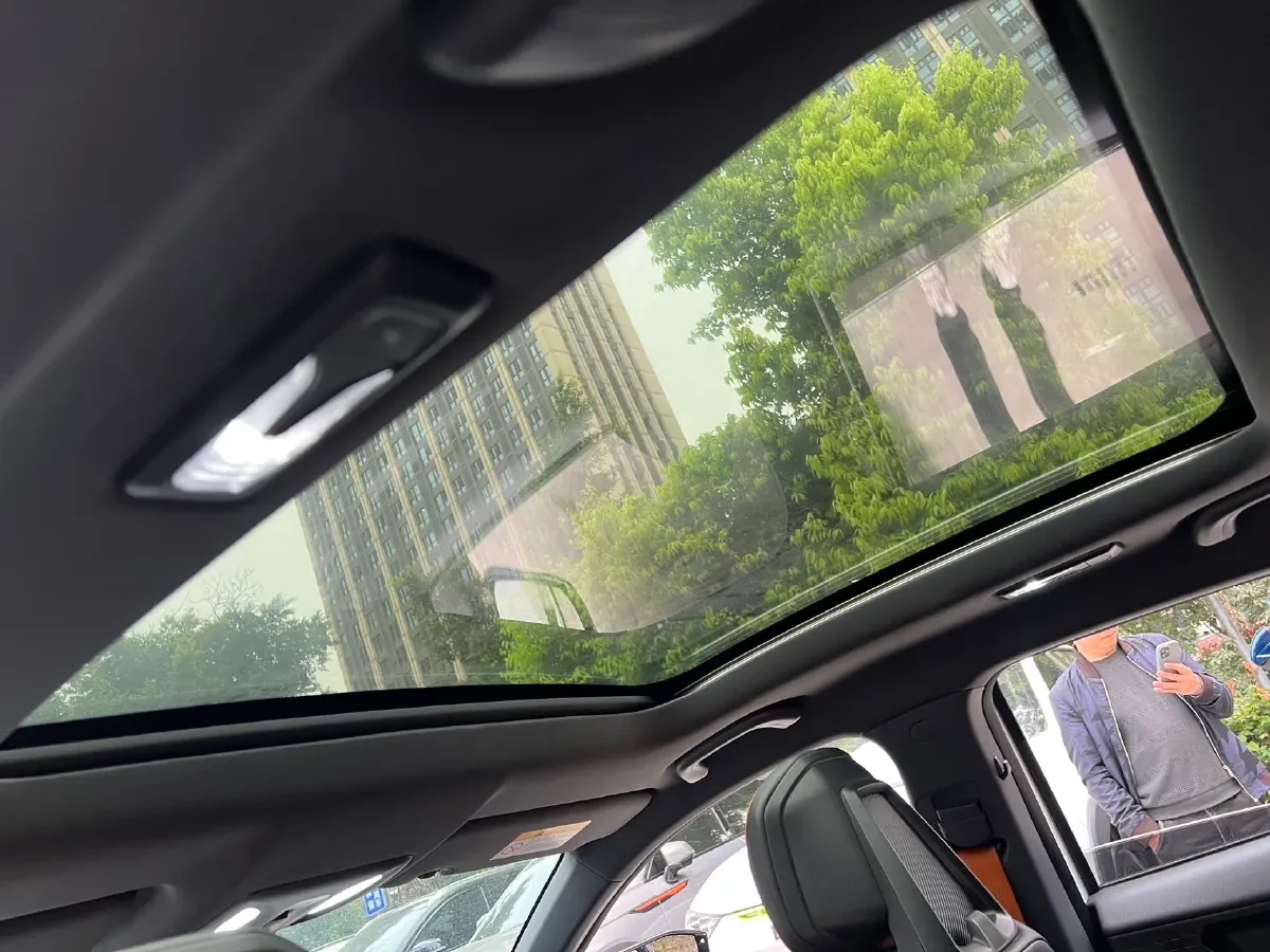 2022 ChangAn UNI-V 1.5T 188HP L4 7DCT,autocango,china used car exporter,china ev exporter,chinese used car exporter,chinese used ev exporter