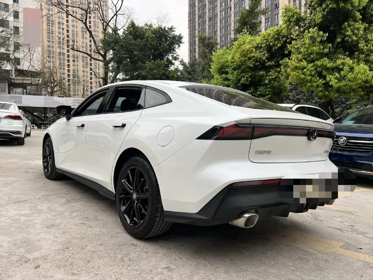 2022 ChangAn UNI-V 1.5T 188HP L4 7DCT,autocango,china used car exporter,china ev exporter,chinese used car exporter,chinese used ev exporter