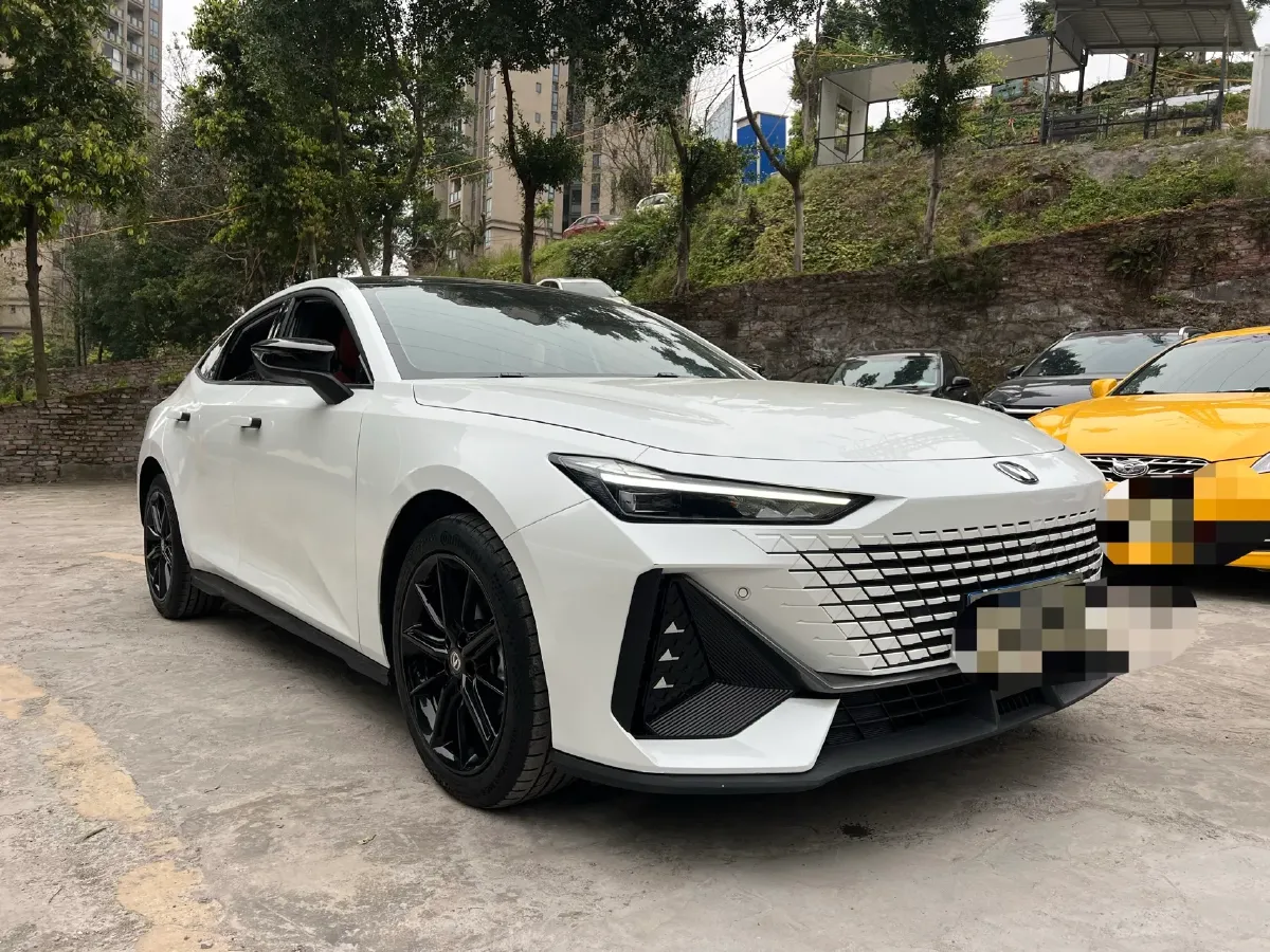 2022 ChangAn UNI-V 1.5T 188HP L4 7DCT,autocango,china used car exporter,china ev exporter,chinese used car exporter,chinese used ev exporter