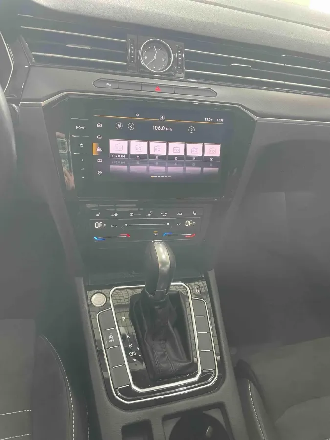 2020 Volkswagen Magotan 2.0T 186HP L4 7DCT,autocango,china used car exporter,china ev exporter,chinese used car exporter,chinese used ev exporter