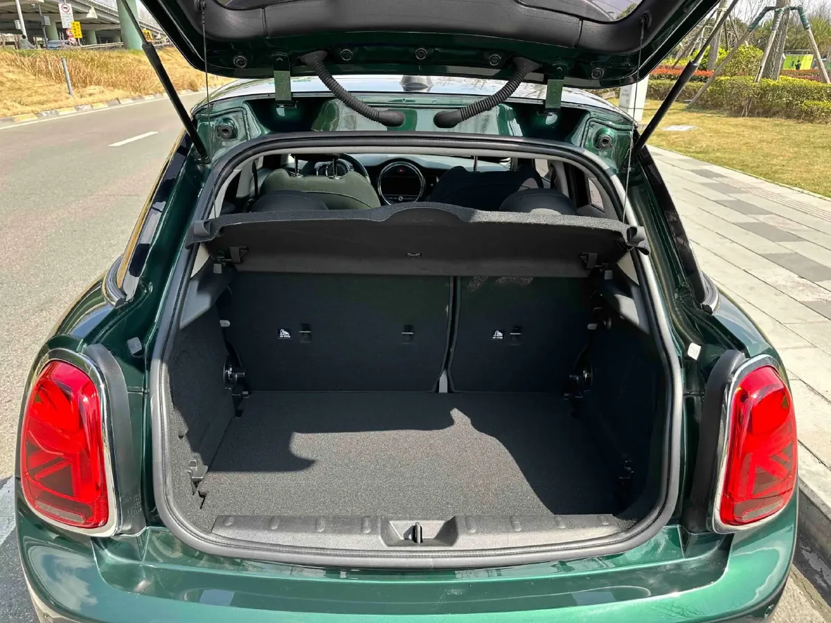 2018 MINI COUNTRYMAN 1.5T 136HP L3 6AT,autocango,china used car exporter,china ev exporter,chinese used car exporter,chinese used ev exporter