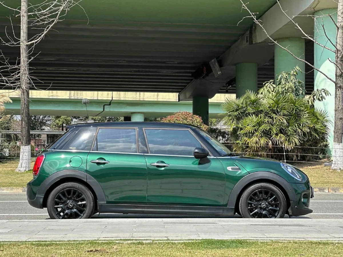 2018 MINI COUNTRYMAN 1.5T 136HP L3 6AT,autocango,china used car exporter,china ev exporter,chinese used car exporter,chinese used ev exporter