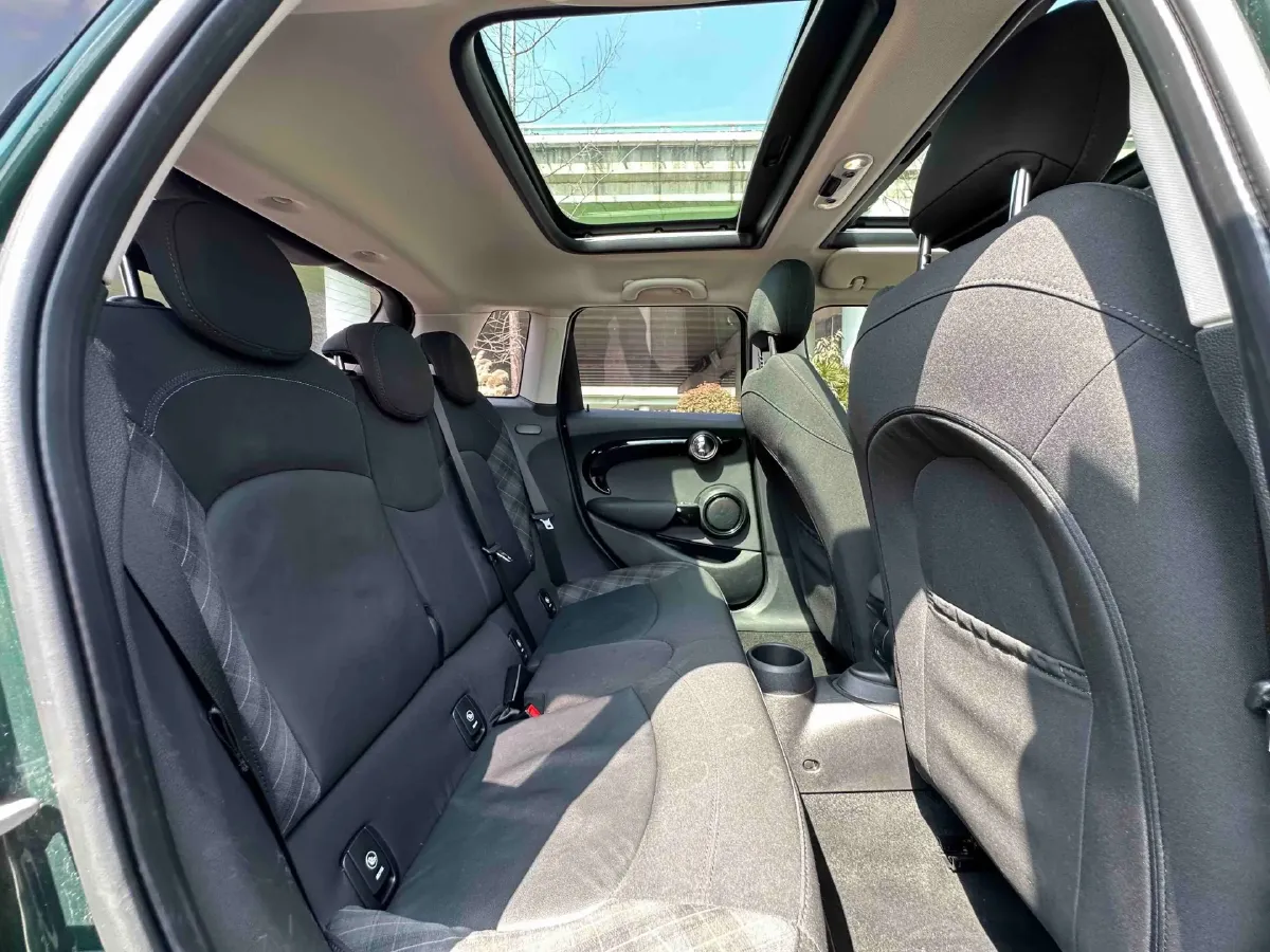 2018 MINI COUNTRYMAN 1.5T 136HP L3 6AT,autocango,china used car exporter,china ev exporter,chinese used car exporter,chinese used ev exporter