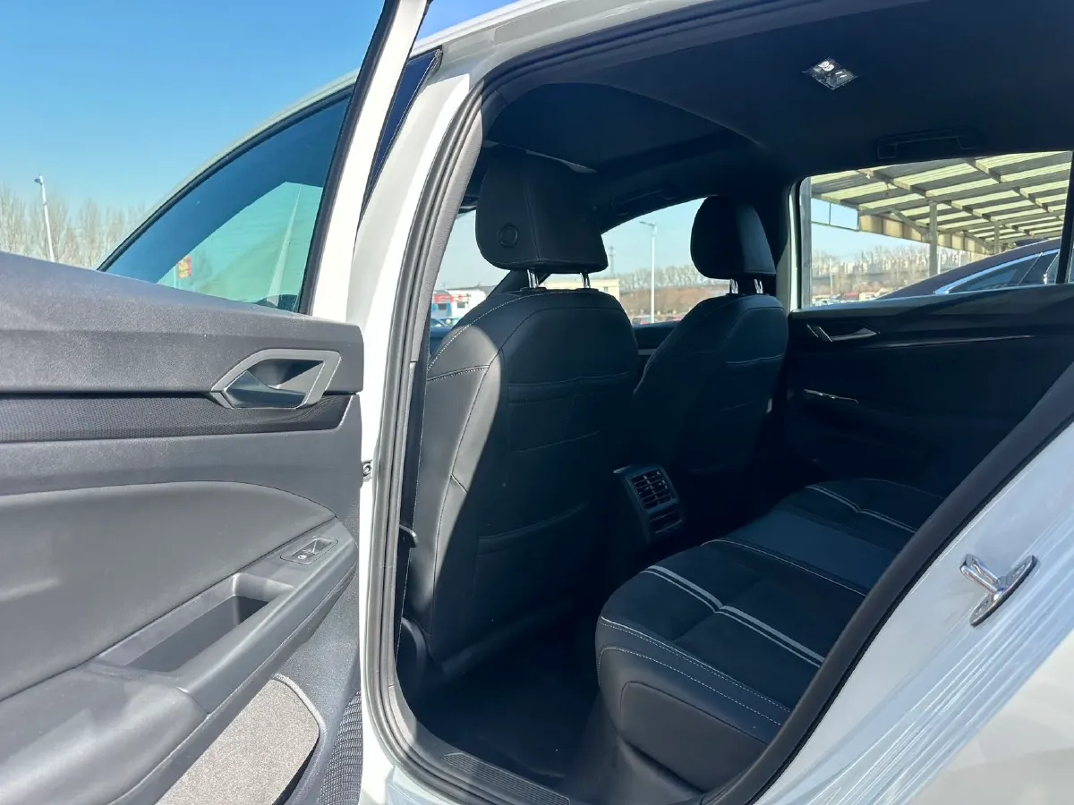 2021 Volkswagen Golf 1.4T 150HP L4 7DCT,autocango,china used car exporter,china ev exporter,chinese used car exporter,chinese used ev exporter