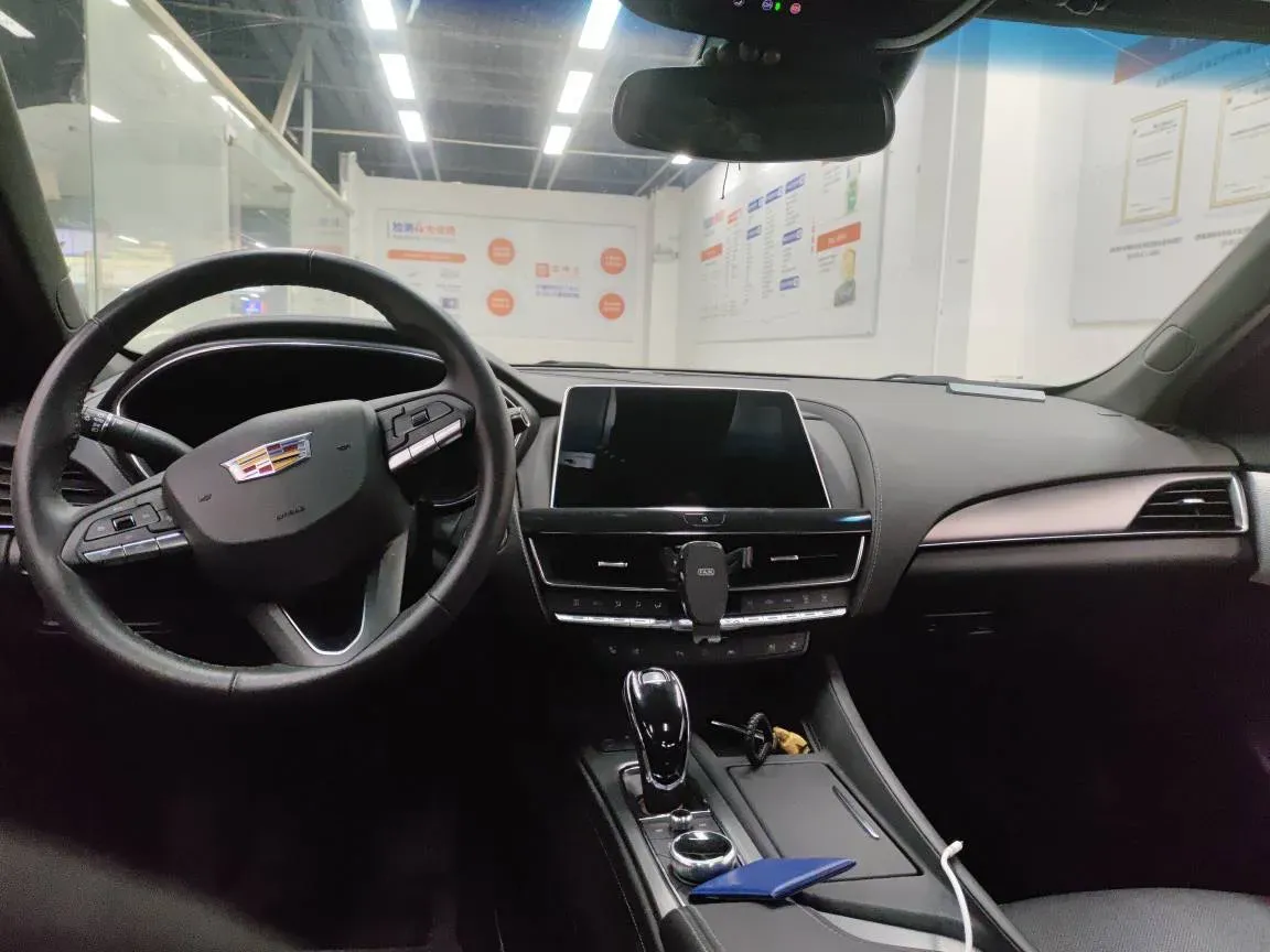 2023 Cadillac CT5 2.0T 237HP L4 10AT,autocango,china used car exporter,china ev exporter,chinese used car exporter,chinese used ev exporter