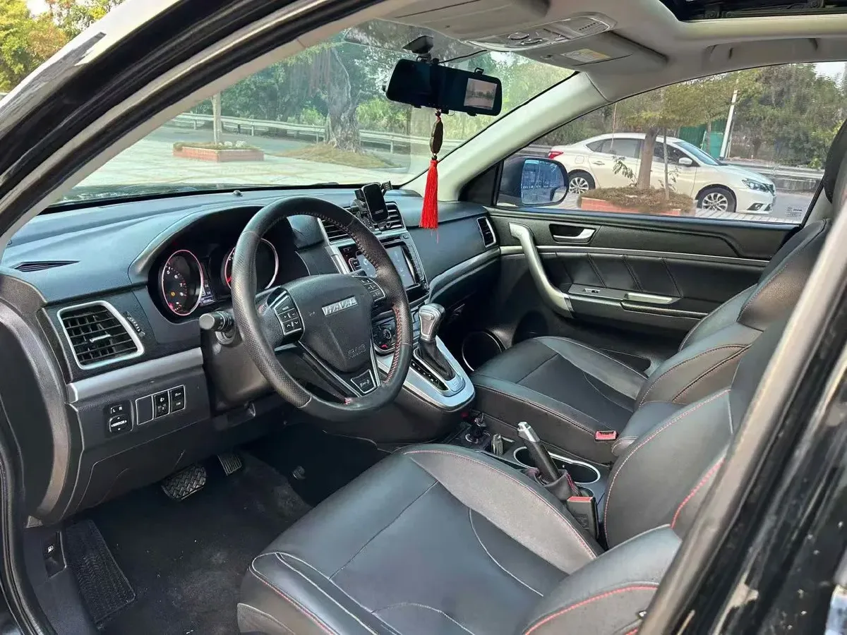 2017 Haval M6 1.5T 150HP L4 6AT,autocango,china used car exporter,china ev exporter,chinese used car exporter,chinese used ev exporter