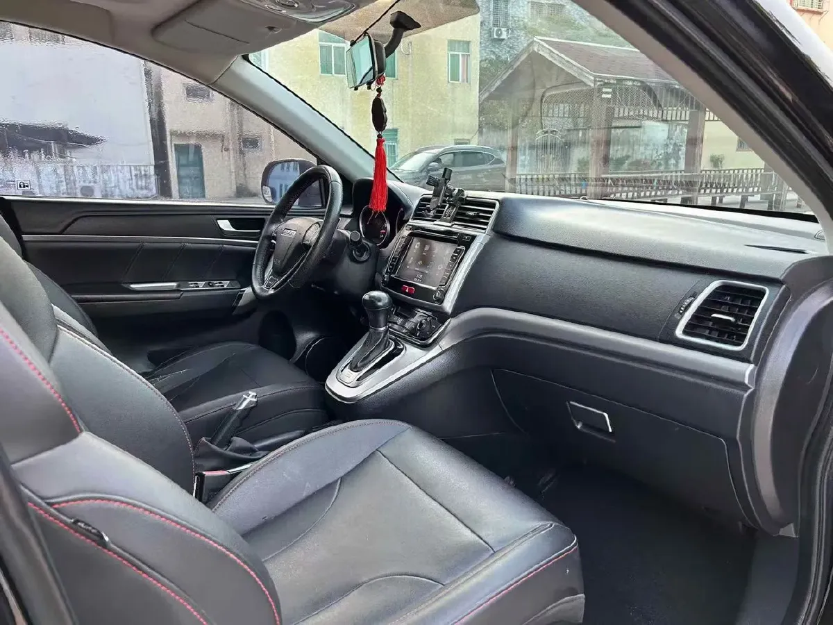 2017 Haval M6 1.5T 150HP L4 6AT,autocango,china used car exporter,china ev exporter,chinese used car exporter,chinese used ev exporter