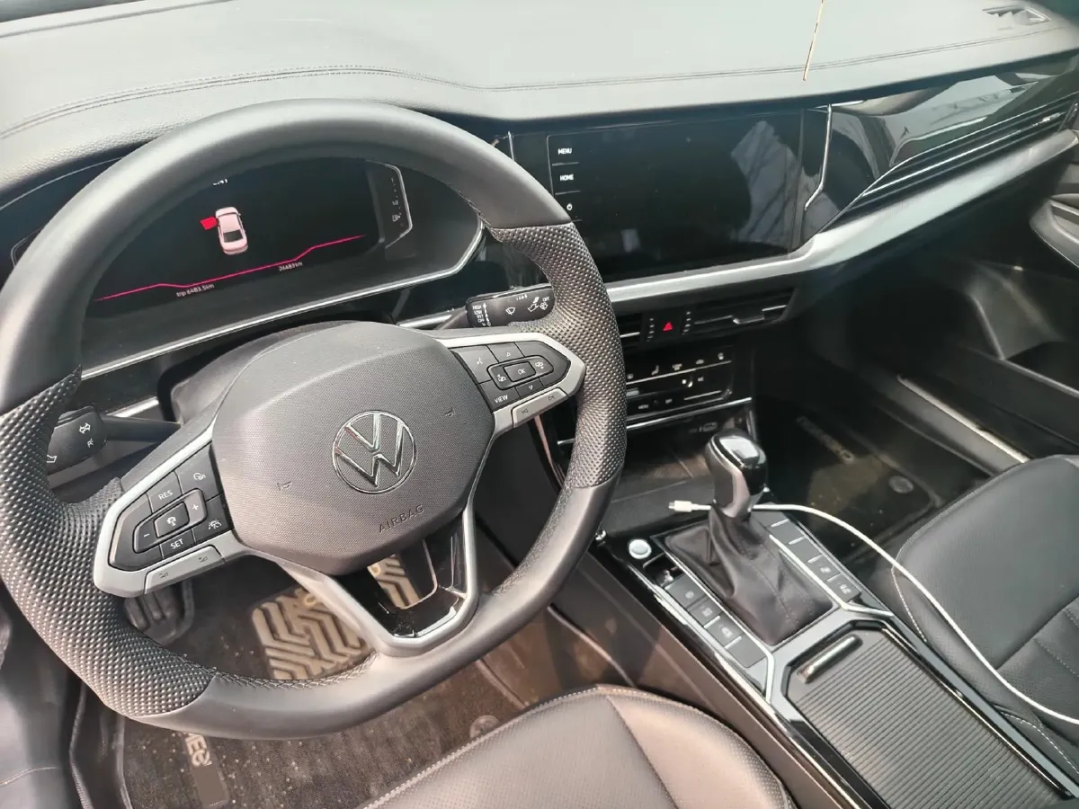 2024 Volkswagen Passat 2.0T 220HP L4 7DCT,autocango,china used car exporter,china ev exporter,chinese used car exporter,chinese used ev exporter