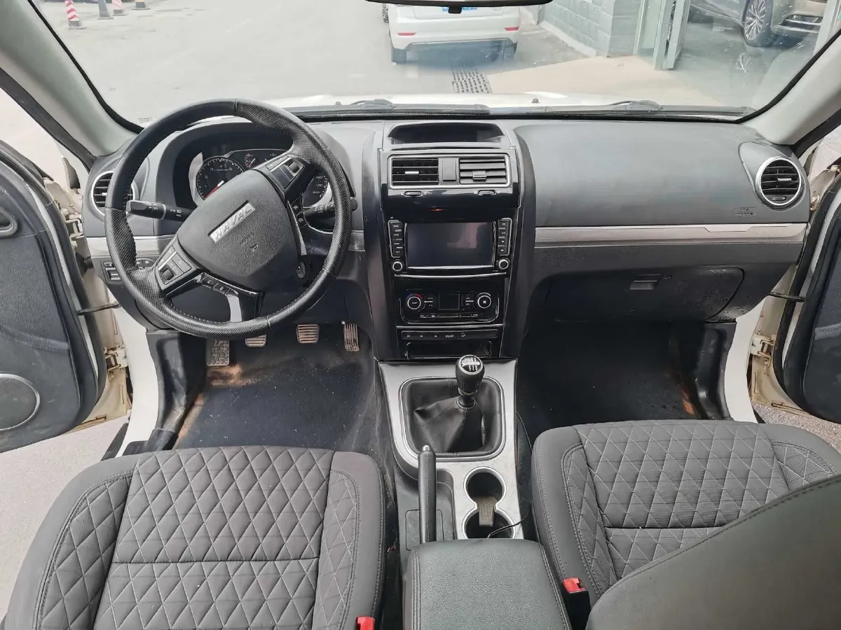 2018 Haval H5 Class 2.0T 190HP L4 6MT,autocango,china used car exporter,china ev exporter,chinese used car exporter,chinese used ev exporter