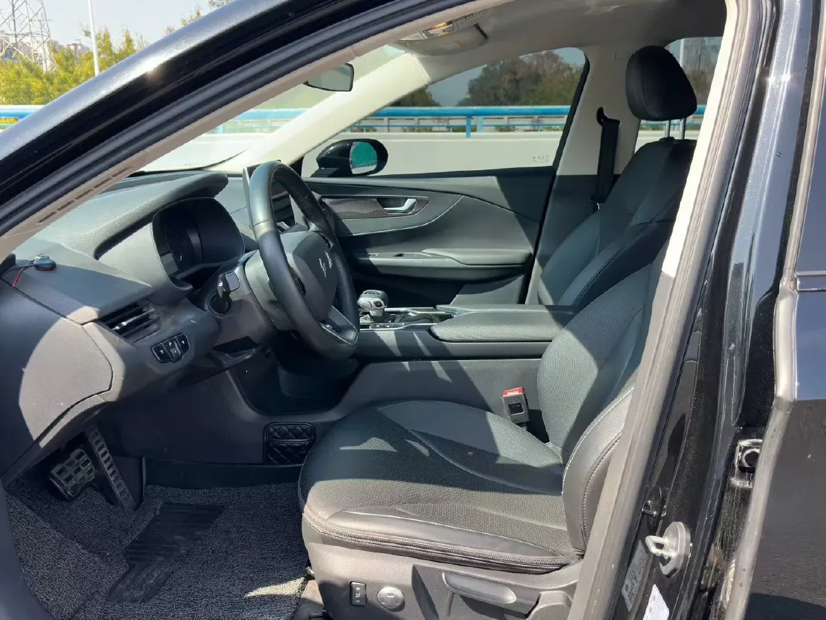 2021 HongQi E-QM5 BEV 54KWH,autocango,china used car exporter,china ev exporter,chinese used car exporter,chinese used ev exporter