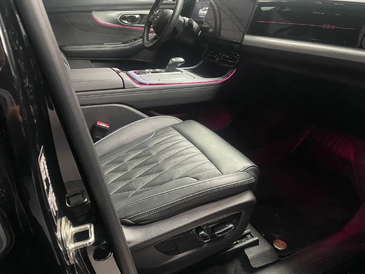 2022 GAC Trumpchi GS8 2.0T 190HP L4 E-CVT Hybrid,autocango,china used car exporter,china ev exporter,chinese used car exporter,chinese used ev exporter