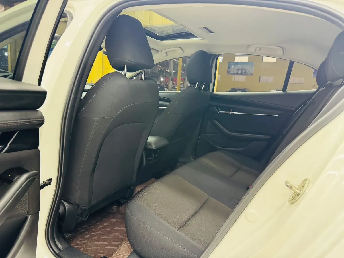 2021 Mazda 3 Axela 2.0L 158HP L4 6AT,autocango,china used car exporter,china ev exporter,chinese used car exporter,chinese used ev exporter