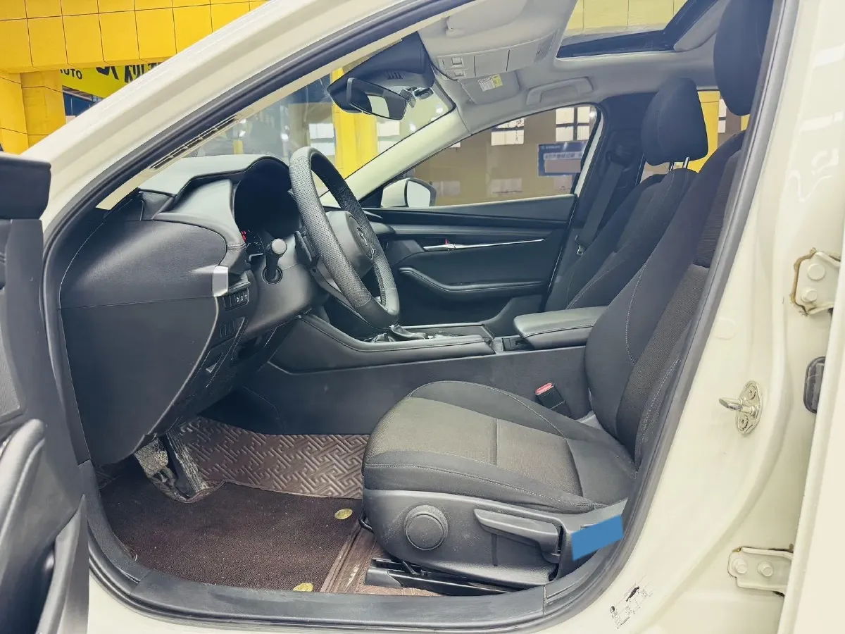 2021 Mazda 3 Axela 2.0L 158HP L4 6AT,autocango,china used car exporter,china ev exporter,chinese used car exporter,chinese used ev exporter