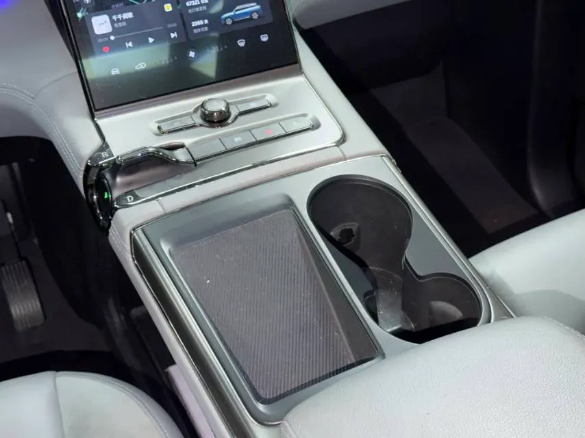 2019 NIO ES6 BEV 70KWH,autocango,china used car exporter,china ev exporter,chinese used car exporter,chinese used ev exporter